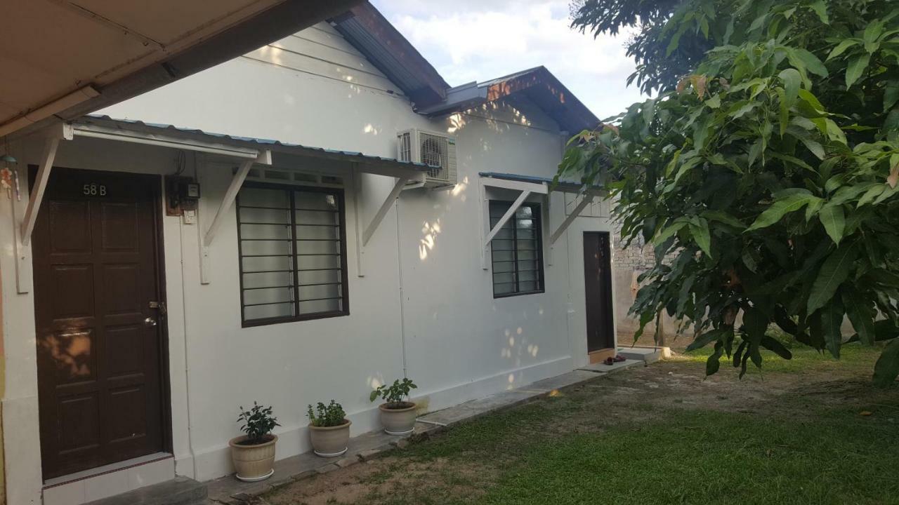 / Roomstay Muslim Budget Tanjung Malim * Tanjong Malim