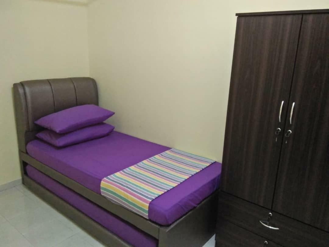 / Roomstay Muslim Budget Tanjung Malim Homestay